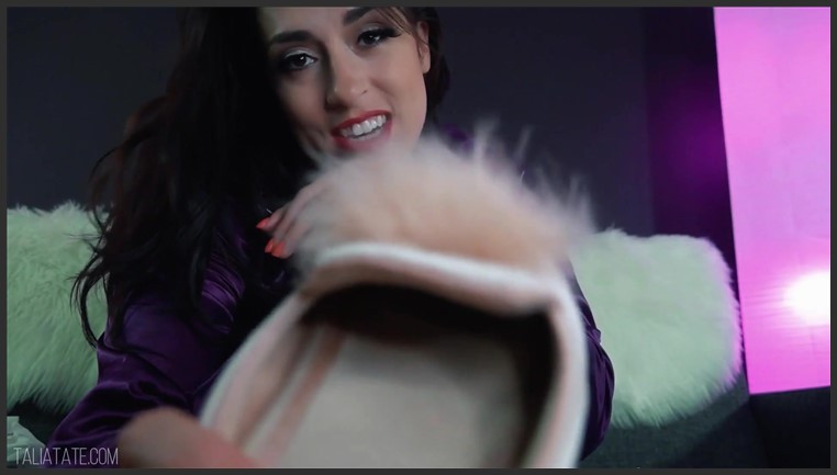 talia tate – smelliest slippers
