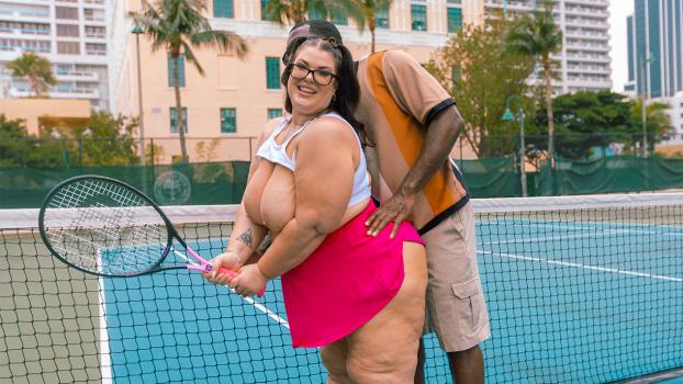 plumperpass 24 05 24 luna lark serving luna’s ass