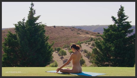 24 04 01 alissa foxy sun salutation