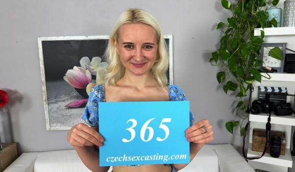 czechsexcasting e365 daruma rai sexy blonde is trying her luck in casting coach