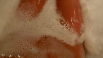 MeetMadden 19 12 11 Bath Jets XXX 1080p MP4 LEWD