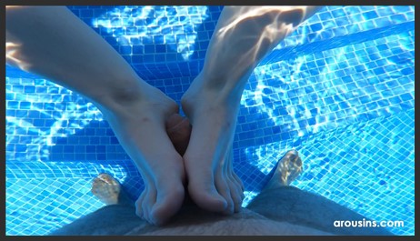arousins 24 01 30 kate quinn footjob in the pool