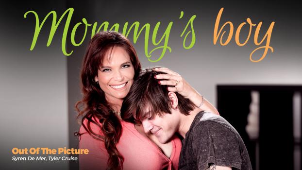 mommysboy 22 03 02 syren de mer – out of the picture