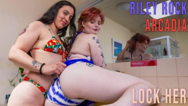 girlsoutwest 24 11 23 arcadia and riley rock lock her
