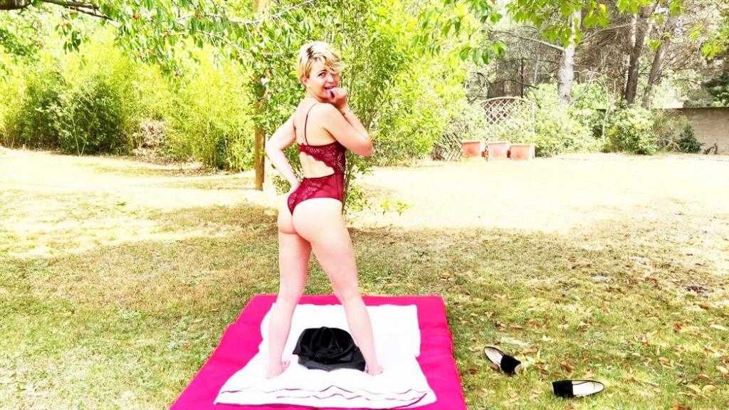 jacquieetmicheltv 22 06 12 daisy is already melting