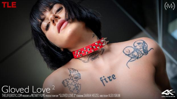 thelifeerotic 24 12 02 sarah heizel gloved love 2