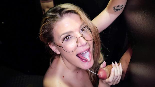gloryholesecrets 24 07 26 riley rose first glory hole
