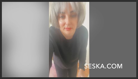 seska 22 05 09 silly seska sweatsuit dance