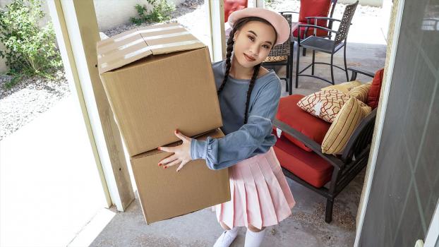 exxxtrasmall 2022 07 14 kimmy kim petite neighbor makes it fit