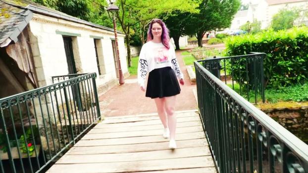 jacquieetmicheltv 2022 05 25 malicia 24 years old cam-girl with various talents