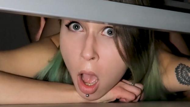 brokensluts 23 10 27 laruna mave stuck and helpless horny roommate uses her pussy like a fleshlight