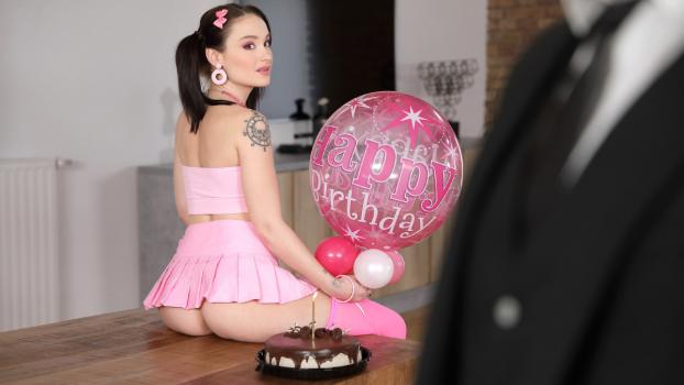 24 09 02 alice drake gift you deserve