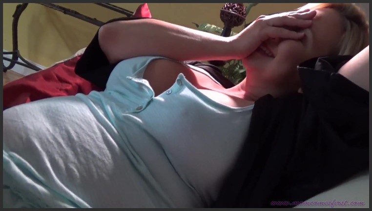 22 04 29 rachael cavalli old habits