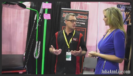16 10 19 exxxotica with julia bts
