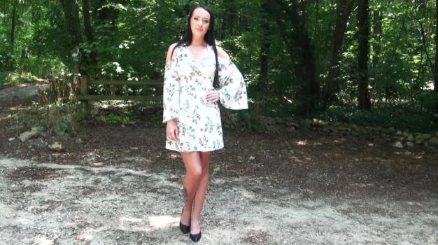 jacquie et michel tv 2022 09 29 carolina – 30, ignites the forest