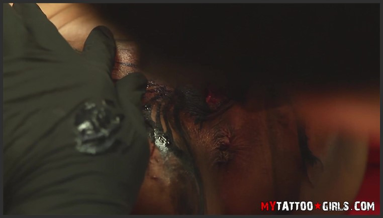 17 12 29 sindy ink tattooing a butterfly on raving beauty sindy inks pussy