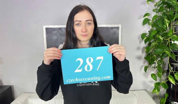 czechsexcasting 2022 12 21 belinda – pink lollipop first at the casting 287