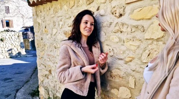 jacquieetmicheltv 23 01 05 cataleya – 28, sales assistant in nantes
