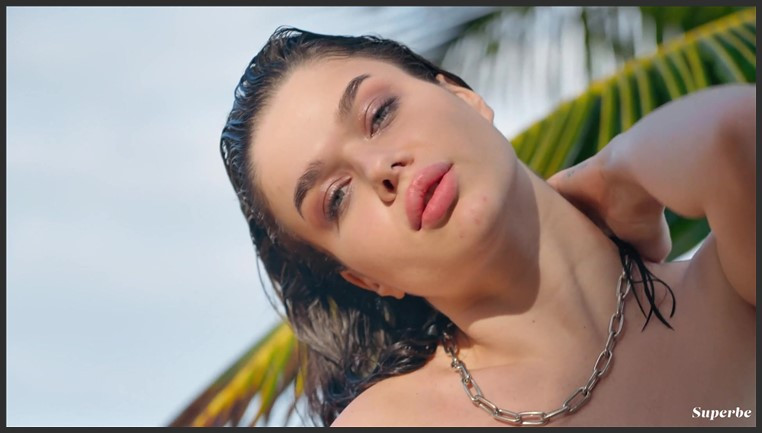 superbe 2022 06 22 lola johnson castaway