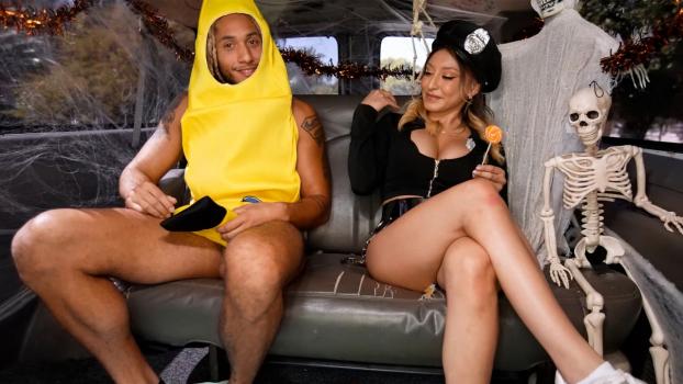 bangbus 25 10 2023 mads flores happy swalloween