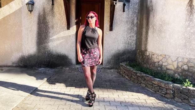 jacquieetmicheltv 2022 08 04 sally 35 manager of an equestrian center in montauban