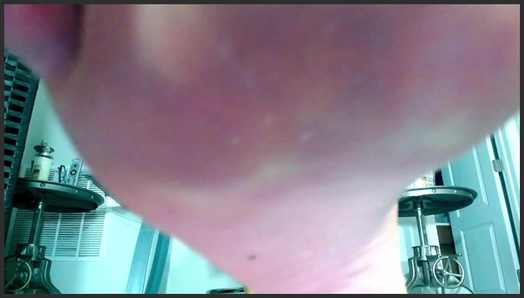 time to clean mistress feet little subby by kerri king