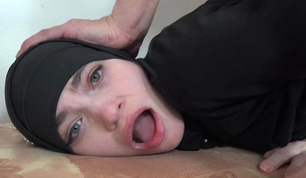 sexwithmuslims 25 05 23 nicole rae guy fucks his hijab wife because he is horny