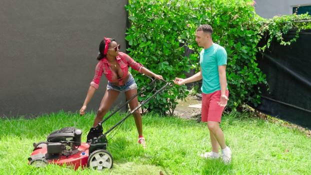 milfhunter 03 03 2023 naomi foxxx helping out my milf neighbor