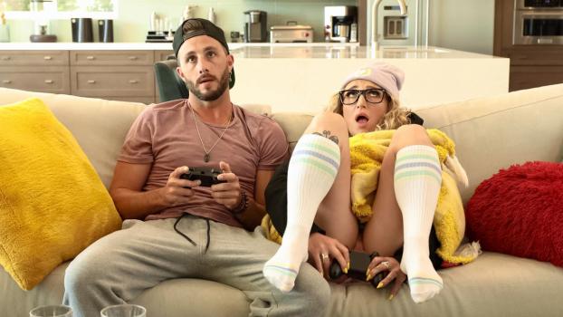 hotgirlsgame 09 09 2023 susie stellar gamer girl suprise