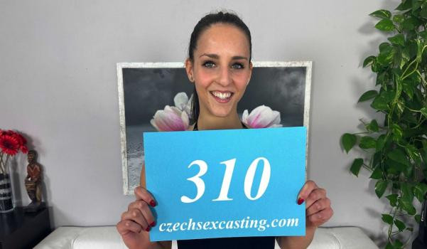 czechsexcasting e310 betzz czech exhibitionist wants to show her sexy body czech