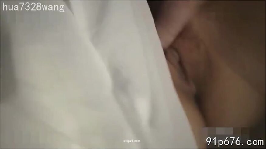 The model invited the photographer to take private photos of herself Chinese homemade video