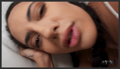 IKnowThatGirl – Influencer Coco Is a Baddie