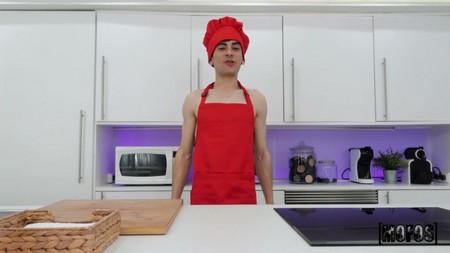 iknowthatgirl 21 09 27 sofia lee cocking with chef jordi