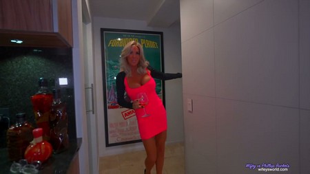 25 11 14 Wifey Takes On Phillup Buckets