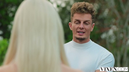 Vixen 25 12 03 Polly Yangs And Era Queen