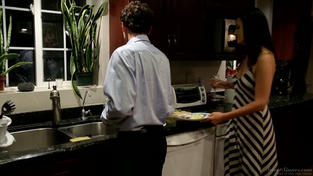 SweetSinner 2013 12 30 The Exhibitionist Scene 2