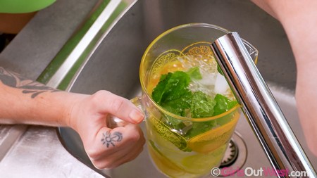 GirlsOutWest 25 12 01 Phoneix