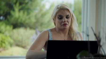 SweetSinner 26 01 06 Addison Vodka Sneaking Around