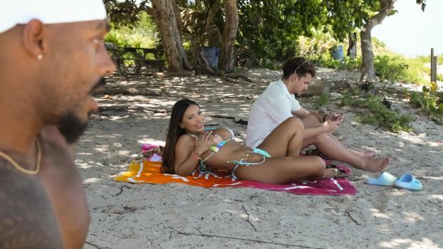 RKPrime 25 09 18 Brandy Salazar Baes Beach Day Anal