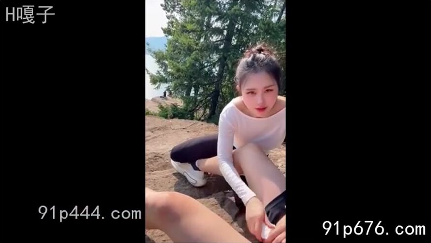 Big tits horny bitch top of the mountain fuck outdoor midway encounter tourist thrilling Chinese homemade video
