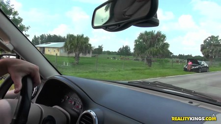 MonsterCurves 2016 11 19 Broken Down Hottie