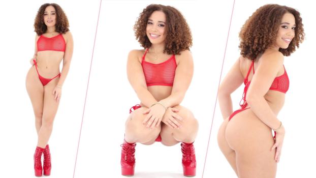 PenthouseGold 25 10 15 Willow Ryder Willow Ryder Mounts Her Stallion