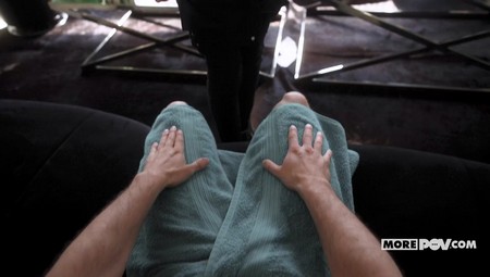 23 10 26 Alyssa Bounty Catching A Catburglar