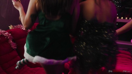 SheSeducedMe 25 12 25 Isabella Nice Madelynn Mae And Zoey Uso