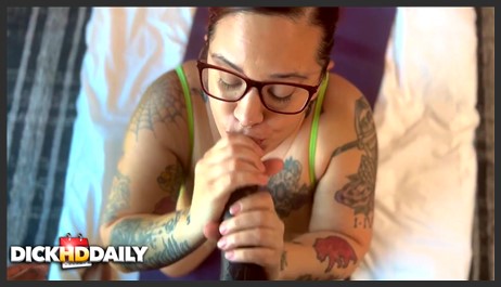DickHDDaily 24 11 21 Santana Red