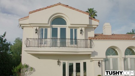 Tushy 2017 07 25 Waiting for Daddy