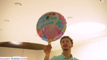 Eliza Ibarra MySistersHotFriend 22 07 26 EI Has A Surprise For Her Friends Brother