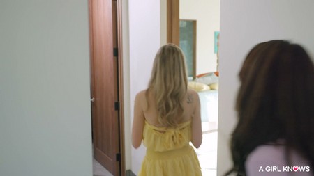 23 04 06 Isabella Nice Scarlett Sage And Gizelle Blanco