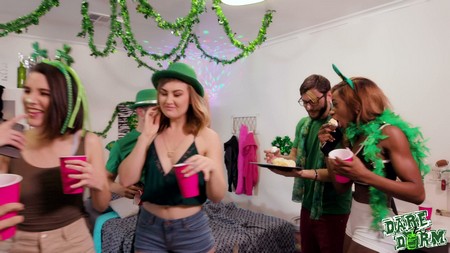 DareDorm Kat Monroe Kali Roses Miki Cruz Girlfriend Gone Wild 20 07 18