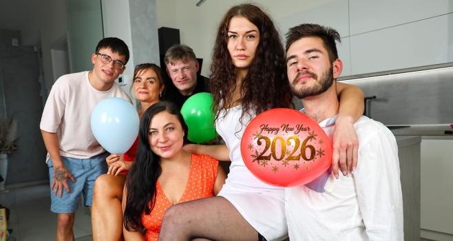 FamilyScrew 26 01 01 Fiona Sweetyx, Christina Santes And Yvette Moore Wake up, it’s your birthday